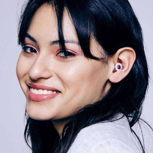Loop Quiet 2 Ear Plugs Ultra-Comfy Reusable Noise-Reducing Earplugs VIOLET - Picture 4 of 5